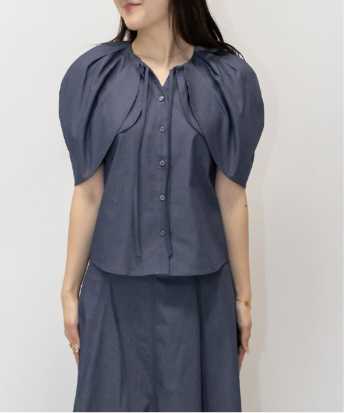 RANDA(ランダ)の「ボリュームスリーブブラウス(シャツ/ブラウス・レディース・ブルー/クリーム/インディゴブルー・0/1)」の20枚目の写真