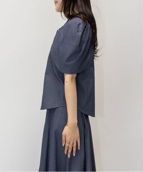 RANDA(ランダ)の「ボリュームスリーブブラウス(シャツ/ブラウス・レディース・ブルー/クリーム/インディゴブルー・0/1)」の21枚目の写真