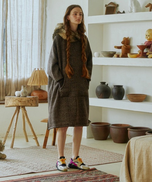 bedsidedrama(ベットサイドドラマ)の「bedsidedrama/ベッドサイドドラマ/Winter Home Hoodie(パーカー・レディース・ブラウン/ブラック・1/2)」の2枚目の写真