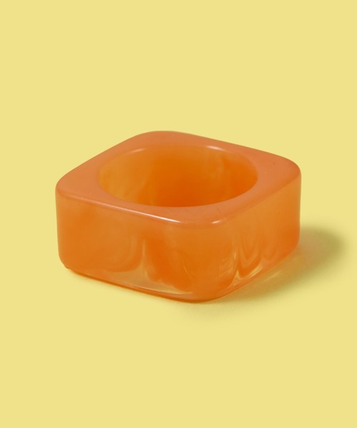 FOREVER 21（フォーエバー トゥエンティーワン）の「スクエアクリアリング（リング・レディース・ブラウン/ピンク/オレンジ/ブルー/イエロー系その他/その他・FREE）」の5枚目の写真