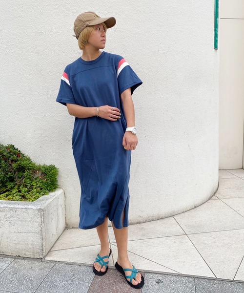 OLD BETTY'S（オールドベティーズ）の「【日本製】オールドベティーズ 【OLD BETTY’S】Football S/S Long T-shirts（チュニック・レディース・チャコールグレー/ネイビー・FREE）」の4枚目の写真