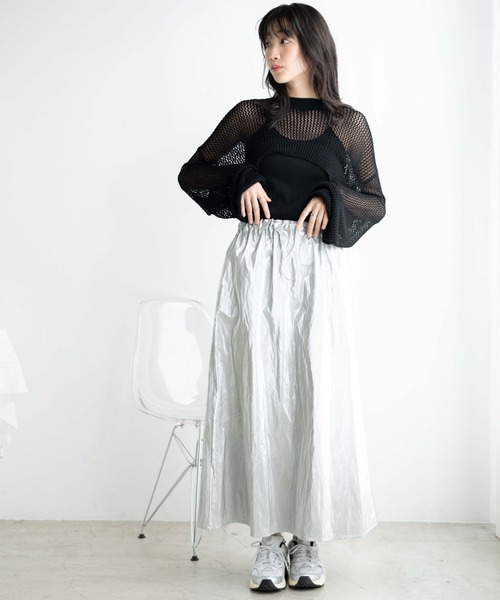 WEGO(ウィゴー)の「WEGO/メタリックドロストフレアスカート(スカート・レディース・シルバー/ブラック・FREE)」の4枚目の写真