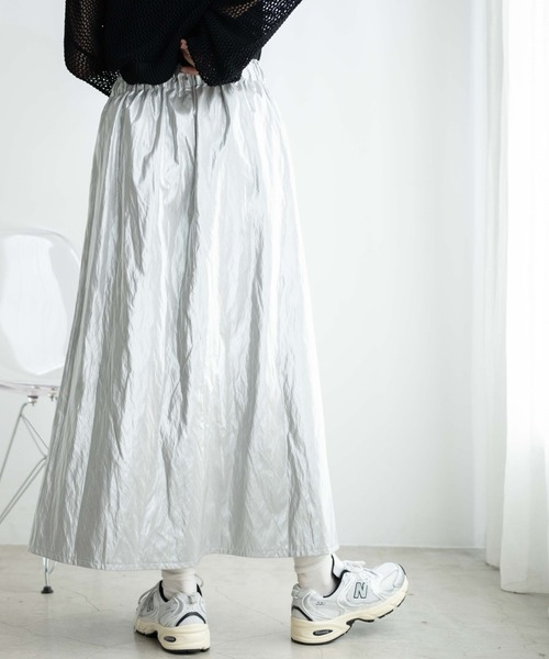 WEGO(ウィゴー)の「WEGO/メタリックドロストフレアスカート(スカート・レディース・シルバー/ブラック・FREE)」の13枚目の写真
