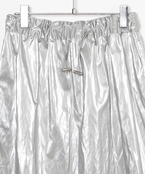 WEGO(ウィゴー)の「WEGO/メタリックドロストフレアスカート(スカート・レディース・シルバー/ブラック・FREE)」の19枚目の写真