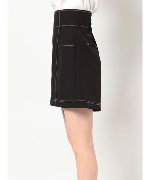 MURUA（ムルーア）の「ハイウエストステッチショートパンツ（その他パンツ・レディース・ブラック/ホワイト・1/2）」の10枚目の写真