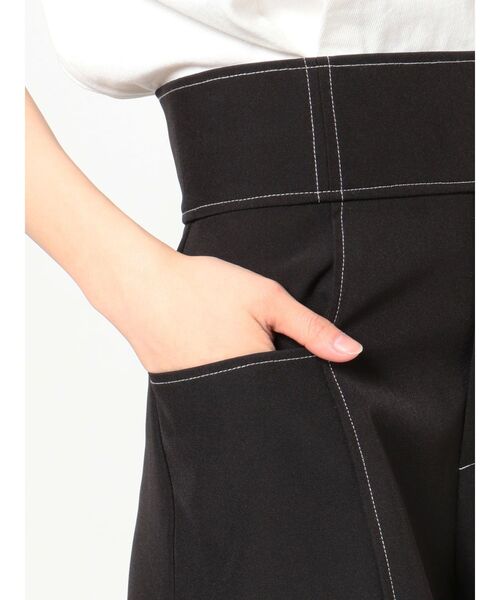 MURUA（ムルーア）の「ハイウエストステッチショートパンツ（その他パンツ・レディース・ブラック/ホワイト・1/2）」の14枚目の写真