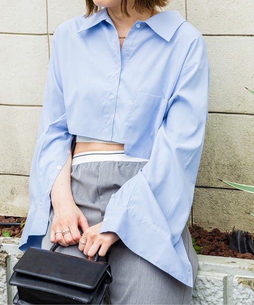 FOREVER 21（フォーエバー トゥエンティーワン）の「クロップドシャツ