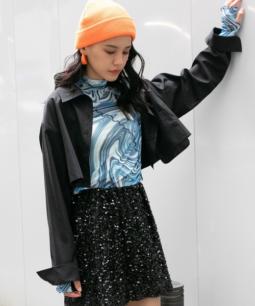 FOREVER 21（フォーエバー トゥエンティーワン）の「クロップドシャツ