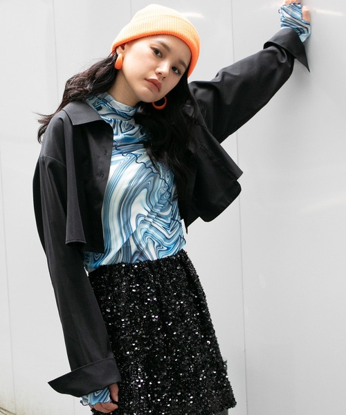 FOREVER 21（フォーエバー トゥエンティーワン）の「クロップドシャツ