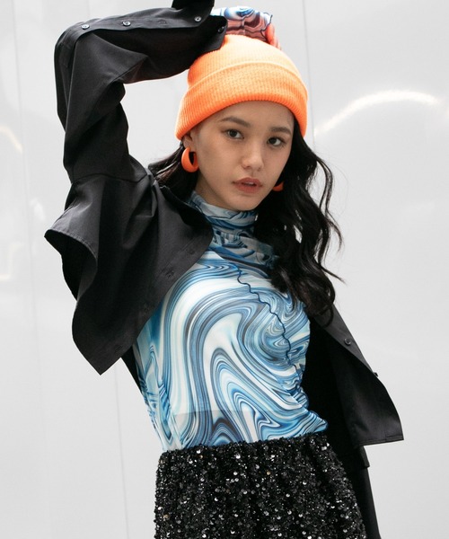FOREVER 21（フォーエバー トゥエンティーワン）の「クロップドシャツ