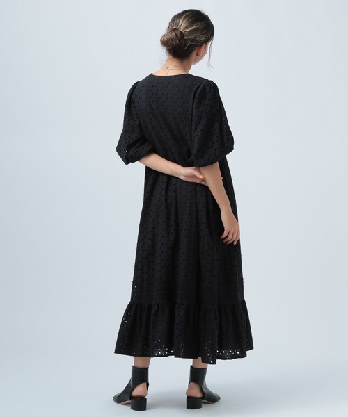 BAYFLOW(ベイフロー)の「レースギャザーワンピース(ワンピース・レディース・ブラック/オフホワイト・SMALL/MEDIUM)」の7枚目の写真