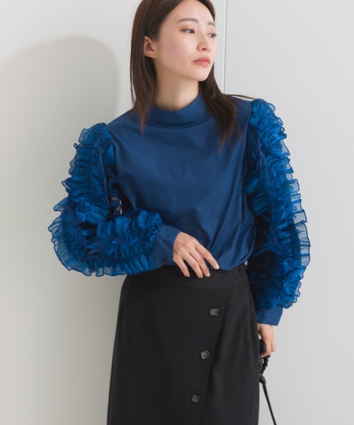terrace(テラス)の「フリルスリーブブラウス(シャツ/ブラウス・レディース・ブラック/ブルー/オフホワイト・MEDIUM)」の3枚目の写真