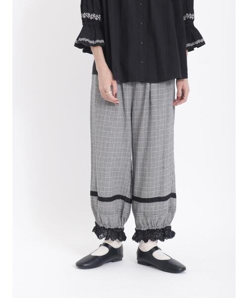 Samansa Mos2（サマンサ モスモス）の「裾絞りレースパンツ（その他パンツ・レディース・ベージュ/チャコールグレー/ブラック・F）」の4枚目の写真