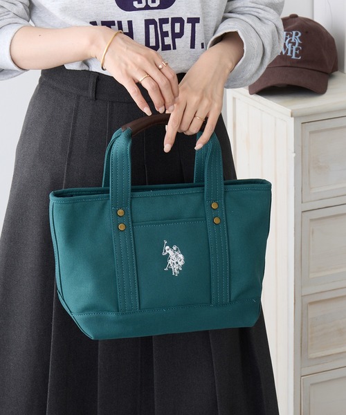 U.S. POLO ASSN.(ユーエスポロアッスン)の「【U.S. POLO ASSN.】キャンバストートS トートバッグ USPA1862(トートバッグ・レディース・オフホワイト/ホワイト×ブラック/レッド/グリーン/ブラック/カモフラージュ/インディゴブルー/ホワイト/ライトグリーン/グリーン系1/ダークインディゴブルー/ロイヤルブルー/イエロー/オレンジ/ブラック系1/ピンク・FREE)」の8枚目の写真