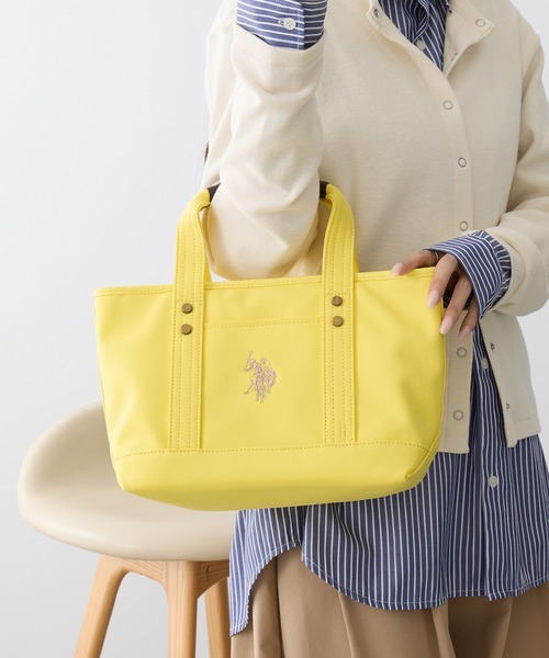U.S. POLO ASSN.(ユーエスポロアッスン)の「【U.S. POLO ASSN.】キャンバストートS トートバッグ USPA1862(トートバッグ・レディース・オフホワイト/ホワイト×ブラック/レッド/グリーン/ブラック/カモフラージュ/インディゴブルー/ホワイト/ライトグリーン/グリーン系1/ダークインディゴブルー/ロイヤルブルー/イエロー/オレンジ/ブラック系1/ピンク・FREE)」の12枚目の写真