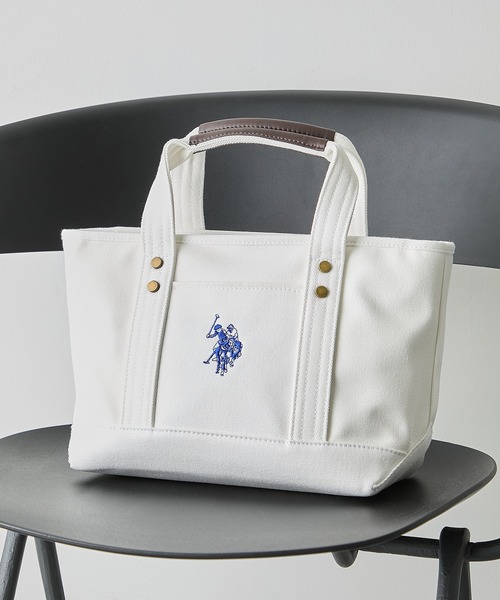 U.S. POLO ASSN.（ユーエスポロアッスン）の「【U.S. POLO ASSN.】キャンバストートS トートバッグ USPA1862（トートバッグ・レディース・オフホワイト/ホワイト×ブラック/レッド/グリーン/ブラック/カモフラージュ/インディゴブルー/ホワイト/ライトグリーン/グリーン系1/ダークインディゴブルー/ロイヤルブルー/イエロー/オレンジ/ブラック系1/ピンク/ホワイト系その他2・FREE）」の4枚目の写真
