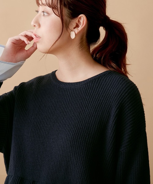 alotta（アロッタ）の「ブラウスドッキングフレアー袖ニット（ニット/セーター・レディース・ネイビー/ライトベージュ/ブラック/グレー・M/LL/L/3L）」の13枚目の写真