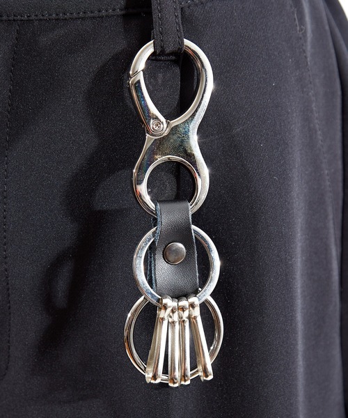 an meets zakka（アンミツザッカ）の「an meets zakka ハチノジカラビナキーリング（キーホルダー・メンズ・ブラック/アンティークシルバー/シルバー/シルバー系1/アンティークゴールド・ONE SIZE）」の2枚目の写真