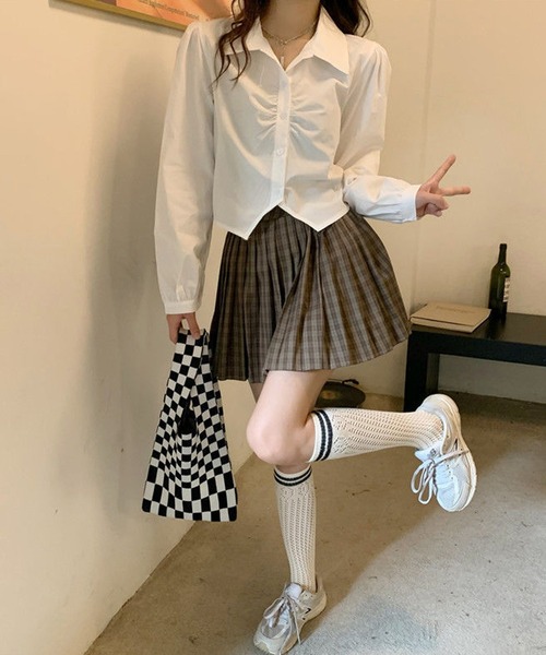 Nia(ニア)の「Nia(ニア)/スクエアカット ショート丈デザインシャツ(シャツ/ブラウス・レディース・ホワイト/ブルー・MEDIUM/SMALL/LARGE)」の13枚目の写真