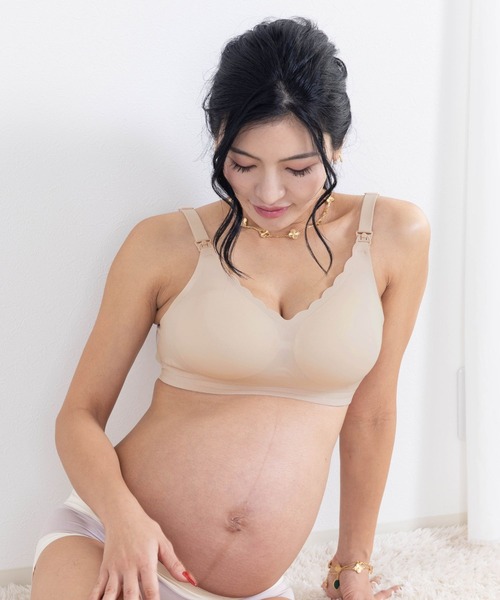SweetMommy（スウィートマミー）の「まるで素肌 シームレス フロントオープン 授乳ブラ ［未来ブラ］（マタニティウェア/グッズ・レディース・ベージュ/ブラック/グレー・M/X-LARGE/3L/LL/XX-LARGE/L）」の16枚目の写真