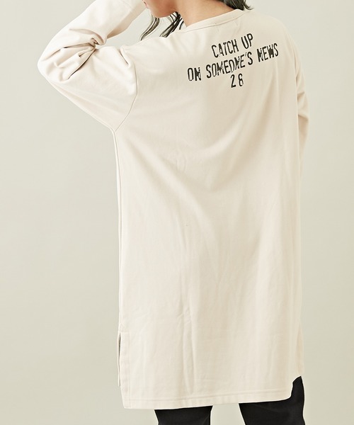 CUBE SUGAR（キューブシュガー）の「微起毛スウェットポケット付バックプリントチュニック（スウェット・レディース・ピンク/カーキ/ナチュラル/ネイビー/マルチ・M）」の2枚目の写真