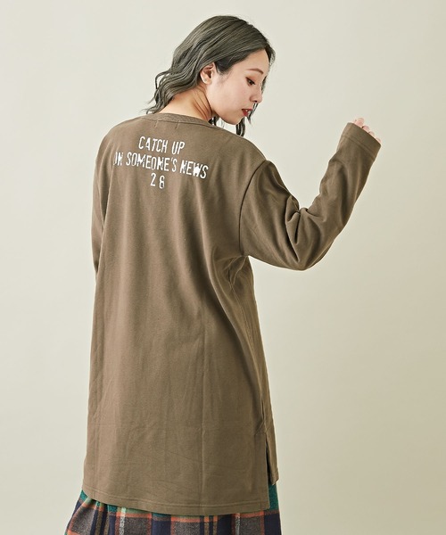 CUBE SUGAR（キューブシュガー）の「微起毛スウェットポケット付バックプリントチュニック（スウェット・レディース・ピンク/カーキ/ナチュラル/ネイビー/マルチ・M）」の12枚目の写真