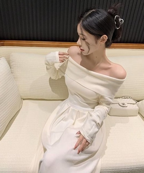 クロスホルターネック ロングフレア ノースリーブワンピース 白 青