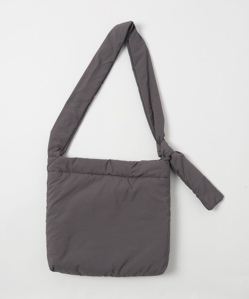 coen(コーエン)の「ドローコードパディングショルダーバッグ(ショルダーバッグ・レディース・ダークグレー/ブラック/オフホワイト・FREE)」の12枚目の写真