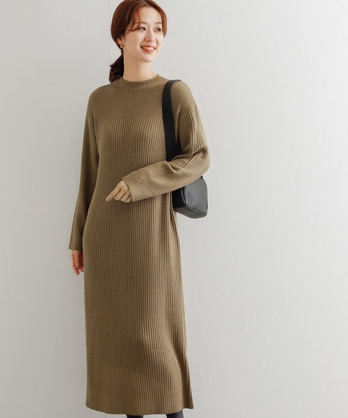 URBAN RESEARCH DOORS（アーバンリサーチドアーズ）の「ボトルネックリブニットワンピース（ワンピース・レディース・チャコールグレー/ブラック/モカ・MEDIUM）」の5枚目の写真