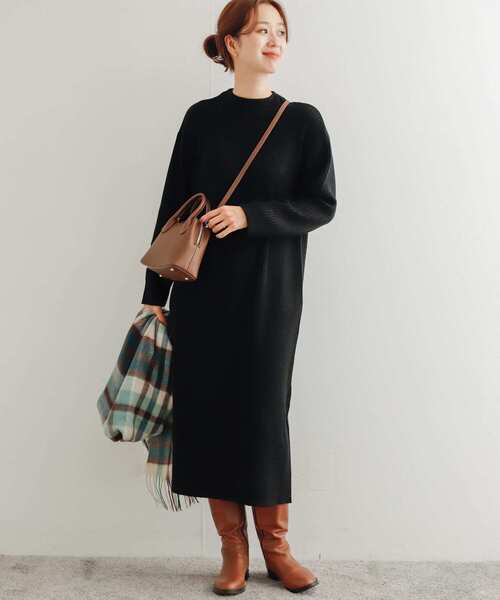 URBAN RESEARCH DOORS（アーバンリサーチドアーズ）の「ボトルネックリブニットワンピース（ワンピース・レディース・チャコールグレー/ブラック/モカ・MEDIUM）」の20枚目の写真