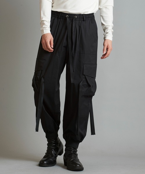 NO ID.（ノーアイディ）の「【NO ID.】Double Knee Cargo Pants / ダブル ニー カーゴ パンツ（カーゴパンツ・メンズ・ブラック/グレー/カーキ・1/2）」の2枚目の写真