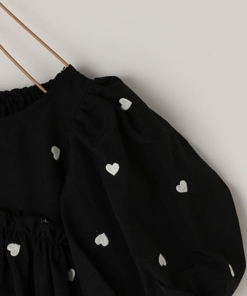 LOWRYS FARM（ローリーズファーム）の「ハートシシュウワンピースＳＳ　 100531（ワンピース・キッズ・ブラック/ピンク/その他/ブルー・110cm/120cm/130cm/140cm/150cm）」の7枚目の写真