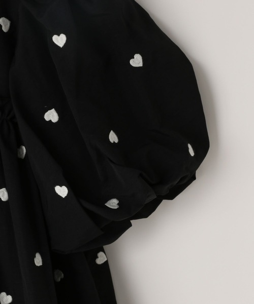 LOWRYS FARM（ローリーズファーム）の「ハートシシュウワンピースＳＳ　 100531（ワンピース・キッズ・ブラック/ピンク/その他/ブルー・110cm/120cm/130cm/140cm/150cm）」の8枚目の写真