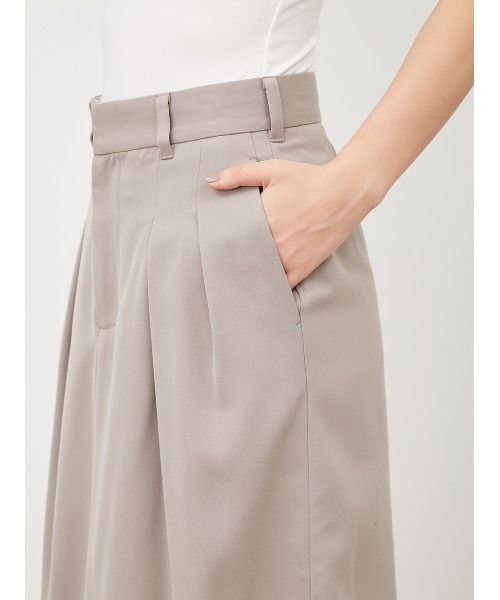 Mila Owen（ミラオーウェン）の「フロントベンツ2タックストレートスカート（スカート・レディース・ストライプ/ベージュ/チャコールグレー・1/0）」の10枚目の写真