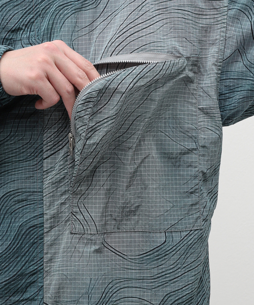 EDIFICE（エディフィス）の「【POLYPLOID / ポリプロイド】MOUNTAIN JACKET B（マウンテンパーカー・メンズ・ブルー系その他・2）」の21枚目の写真