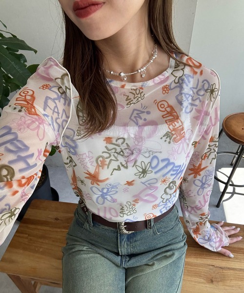 HELLO.SANFRANCISCO(ハローサンフランシスコ)の「【HELLO.SANFRANCISCO/ハローサンフランシスコ】ハンドペイントプリントシアーTEE(Tシャツ/カットソー・レディース・オレンジ/アイボリー/サックスブルー/ブラック/ホワイト/パープル・FREE)」の2枚目の写真