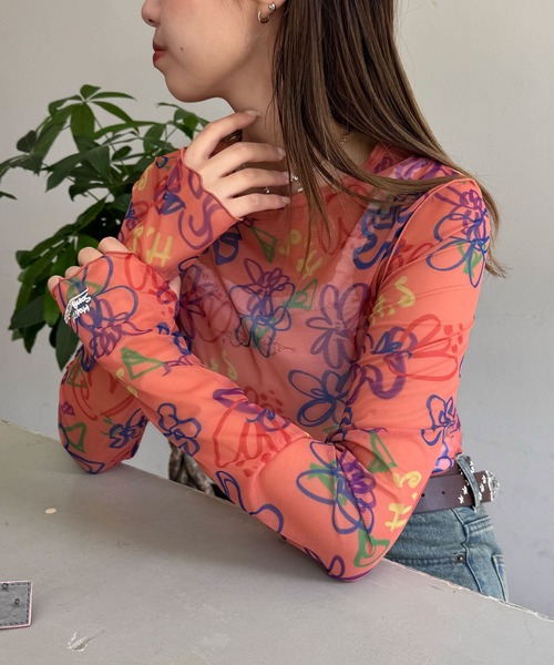 HELLO.SANFRANCISCO(ハローサンフランシスコ)の「【HELLO.SANFRANCISCO/ハローサンフランシスコ】ハンドペイントプリントシアーTEE(Tシャツ/カットソー・レディース・オレンジ/アイボリー/サックスブルー/ブラック/ホワイト/パープル・FREE)」の1枚目の写真