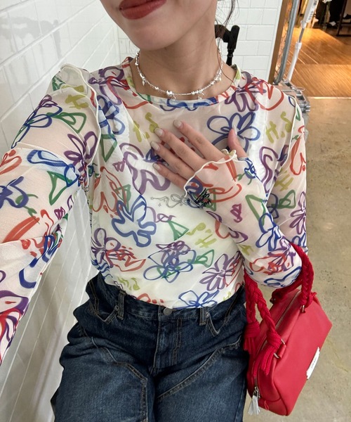 HELLO.SANFRANCISCO(ハローサンフランシスコ)の「【HELLO.SANFRANCISCO/ハローサンフランシスコ】ハンドペイントプリントシアーTEE(Tシャツ/カットソー・レディース・オレンジ/アイボリー/サックスブルー/ブラック/ホワイト/パープル・FREE)」の3枚目の写真