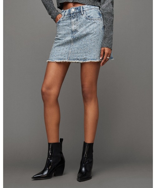 ALLSAINTS（オールセインツ）の「WENDEL EMBELLISHED DENIM MINI SKIRT | WENDEL エンベリッシュド デニム ミニ スカート（デニムスカート・レディース・ライトインディゴブルー・6/8）」の2枚目の写真