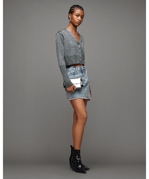 ALLSAINTS（オールセインツ）の「WENDEL EMBELLISHED DENIM MINI SKIRT | WENDEL エンベリッシュド デニム ミニ スカート（デニムスカート・レディース・ライトインディゴブルー・6/8）」の4枚目の写真