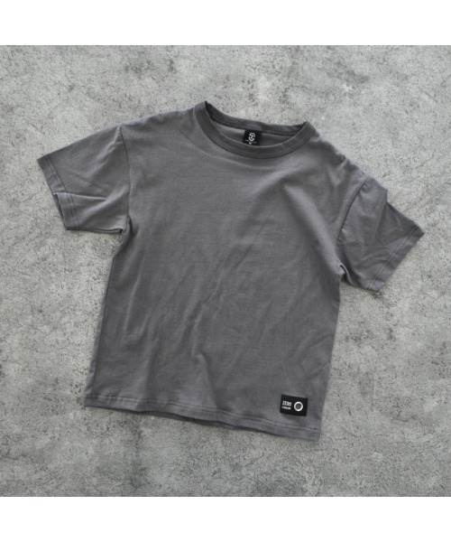 ZERO standerd（ゼロスタンダード）の「ゼロスタンダード BASIC Tシャツ（Tシャツ/カットソー・キッズ・オフホワイト/グレー/チャコールグレー/ブラック/ベージュ/ネイビー/アイボリー・100cm/110cm/120cm/130cm/140cm/150cm/160cm）」の12枚目の写真