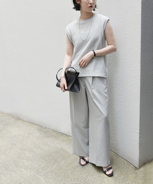 quaranciel(カランシエル)の「quaranciel:〈手洗い可能〉レース クルーネック ノースリーブ プルオーバー(Tシャツ/カットソー・レディース・ホワイト/ライトグレー/ブラック・ONE SIZE)」の6枚目の写真