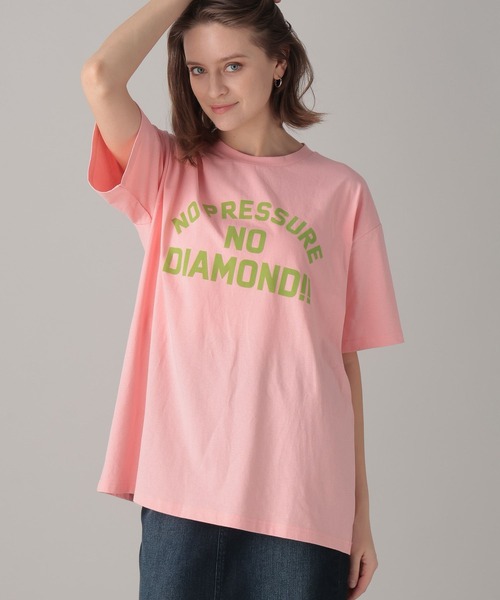 FOREVER 21（フォーエバー トゥエンティーワン）の「【2024SS】アソートグラフィックTシャツ（Tシャツ/カットソー・レディース・ブラック/チャコールグレー/ホワイト/ピンク・SMALL/MEDIUM）」の4枚目の写真