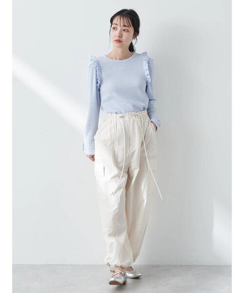 earth music&ecology(アースミュージックアンドエコロジー)の「シャーリングカットプルオーバー(Tシャツ/カットソー・レディース・イエロー/ブルー/アイボリー/グレイッシュベージュ・FREE)」の19枚目の写真