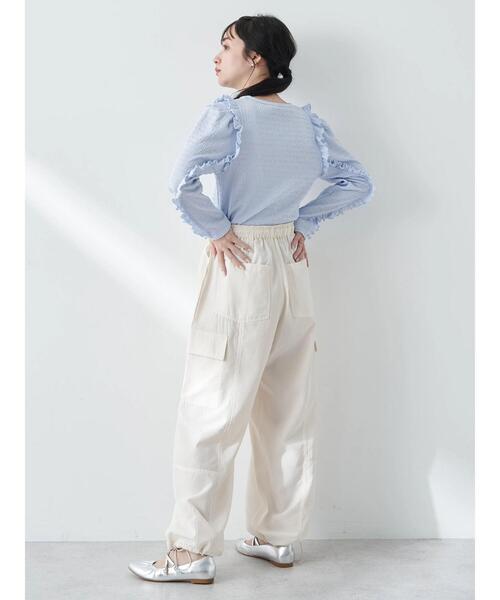 earth music&ecology(アースミュージックアンドエコロジー)の「シャーリングカットプルオーバー(Tシャツ/カットソー・レディース・イエロー/ブルー/アイボリー/グレイッシュベージュ・FREE)」の21枚目の写真