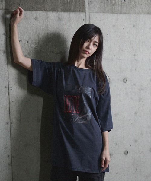 SILVER BULLET(シルバーバレット)の「『CavariA/キャバリア』加工フォトグラフィック半袖Tシャツ(Tシャツ/カットソー・メンズ・A/B/C・M/L)」の3枚目の写真