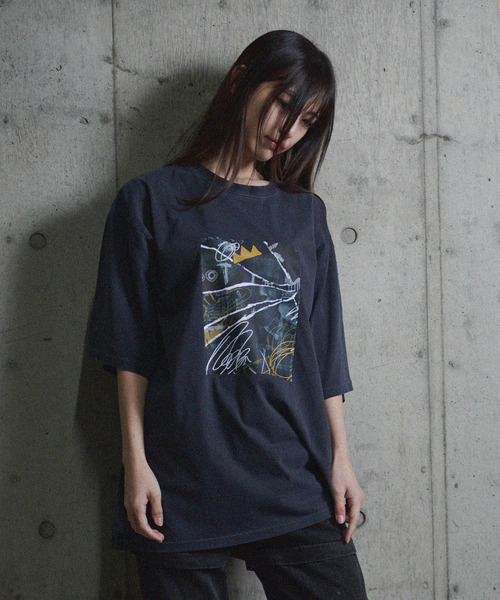 SILVER BULLET(シルバーバレット)の「『CavariA/キャバリア』加工フォトグラフィック半袖Tシャツ(Tシャツ/カットソー・メンズ・A/B/C・M/L)」の11枚目の写真