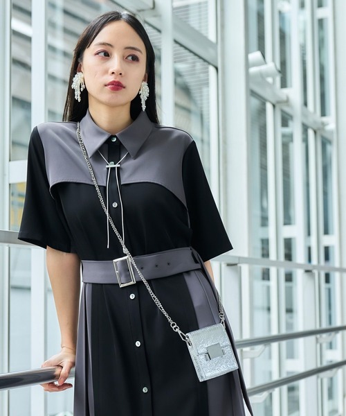 HARE（ハレ）の「miniアクセバッグ(HARE)（ショルダーバッグ・レディース・ブラック/シルバー・FREE）」の4枚目の写真