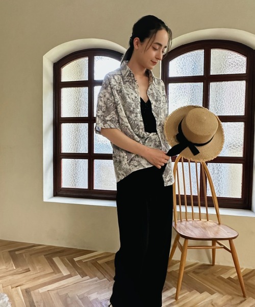 aimoha（アイモハ）の「レトロ柄ブラウス (SS)（シャツ/ブラウス・レディース・ライトグレー・SMALL/MEDIUM/LARGE）」の9枚目の写真