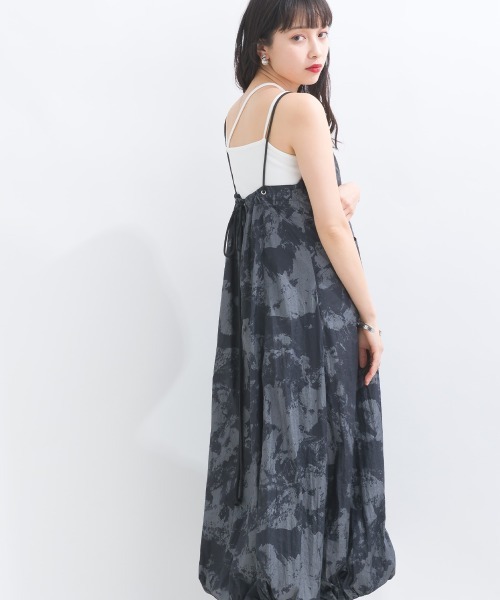 terrace(テラス)の「ナイロンバルーンキャミワンピース(ワンピース・レディース・アイボリー/ブラック系その他/グリーン系その他/ブラック/レッド/ブルー・MEDIUM)」の4枚目の写真